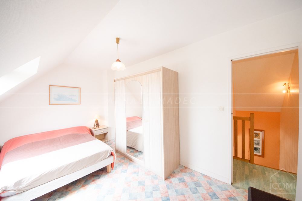 MAISON CONTEMPORAINE RECENTE - ESPACE VIE RDJ AVEC SUITE PARENTALE - 4 CHAMBRES - TERRAIN DE PLUS DE 1000M² - STATIONNEMENT photo 2