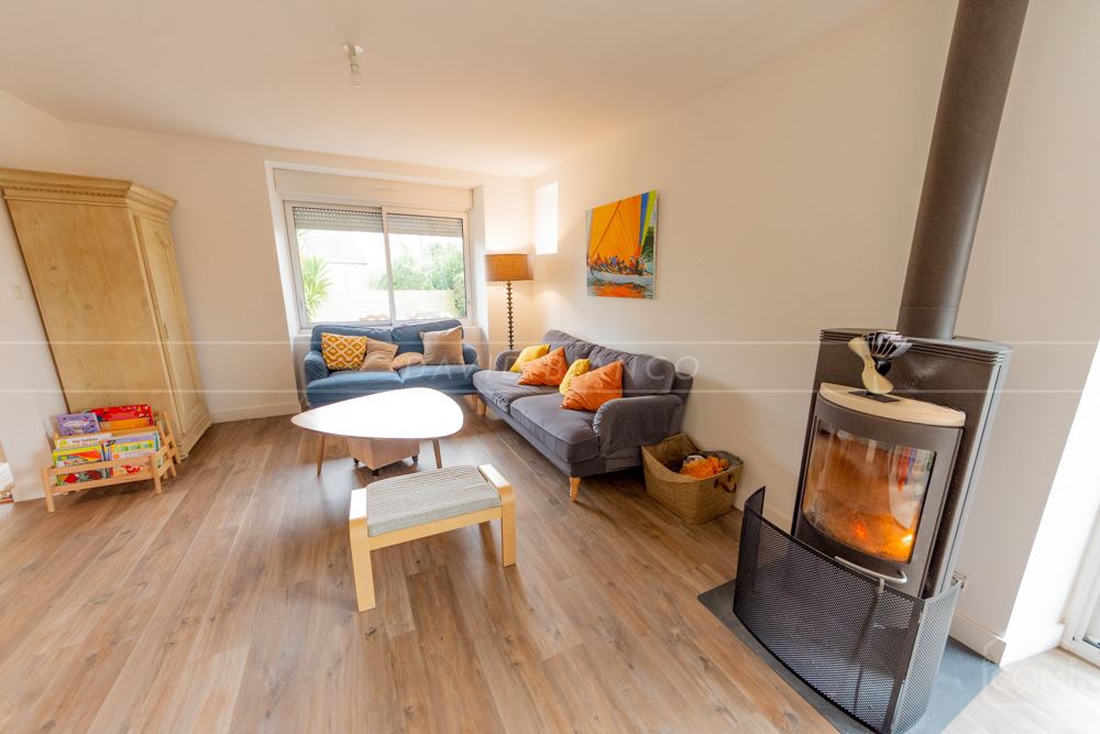 MAISON T7 191M² - 4 CHAMBRES - 1 HANGAR 90M² - PAS DE TRAVAUX - SUR TERRAIN CLOS DE 3775M² photo 3