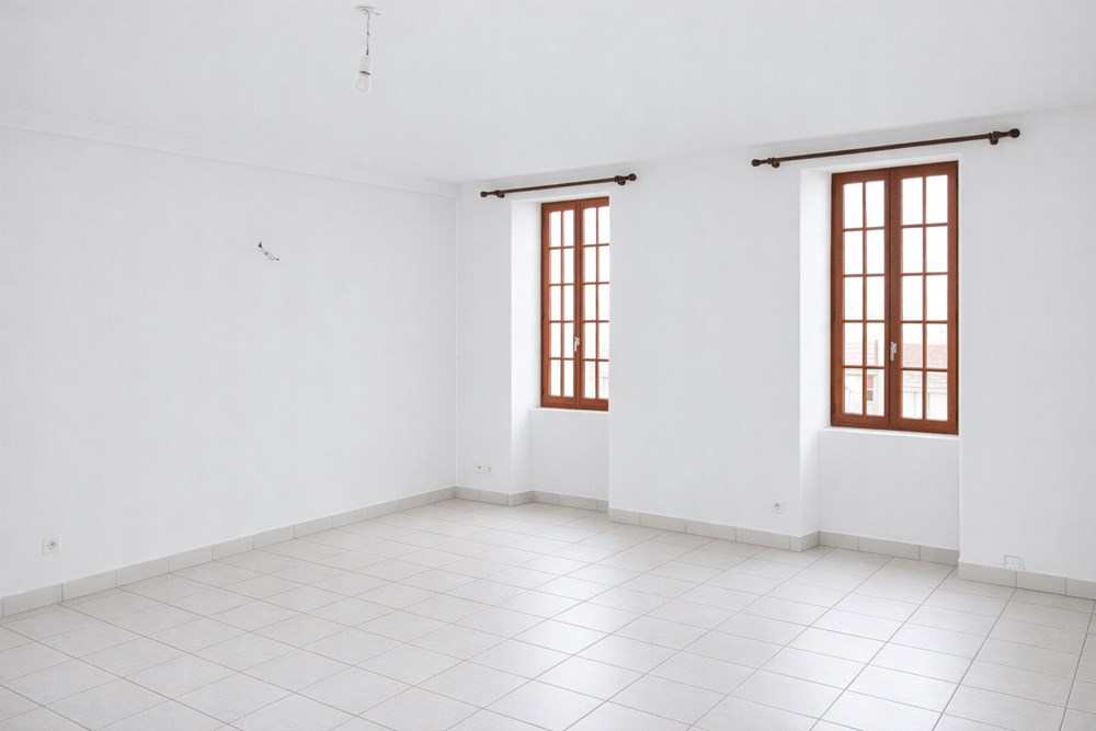 IMMEUBLE/MAISON - EMPLACEMENT IDEAL - COMMERCE + DUPLEX - RARE - PLACE DE PARKING - PETIT JARDIN photo 2