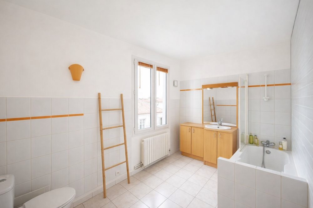 APPARTEMENT T3 - 112 M² - AU COEUR DE LA VILLE - 2 CHAMBRES - MAGNIFIQUES VOLUMES - GRANDE HAUTEUR SOUS PLAFONFS photo 5