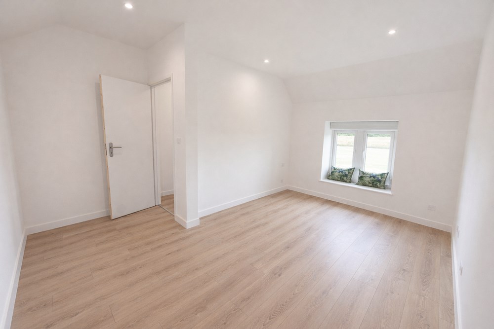 MAISON DE VILLE INDIVIDUELLE T4 70M² AVEC TERRASSE ENTIEREMENT RENOVEE PROCHE MER photo 4
