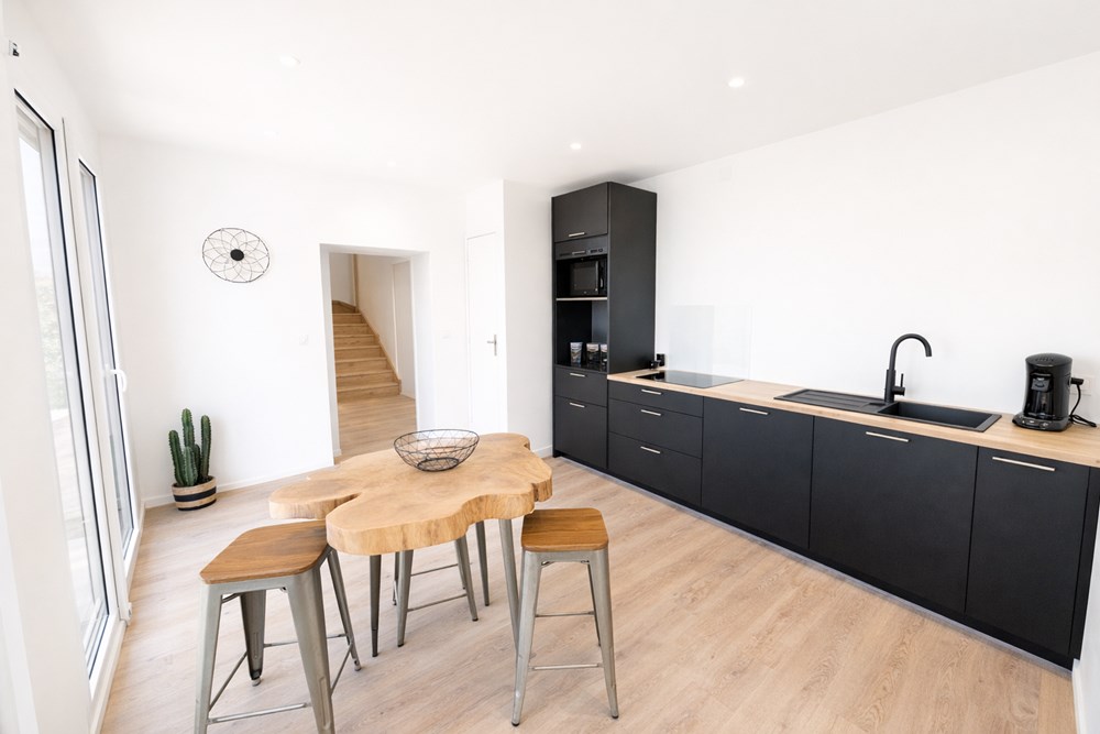 MAISON DE VILLE INDIVIDUELLE T4 70M² AVEC TERRASSE ENTIEREMENT RENOVEE PROCHE MER photo 3