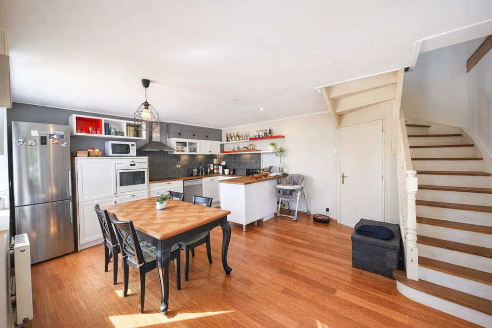 MAISON FAMILIALE DE CHARME - BEAUX VOLUMES - PROCHE COMMERCES ET ECOLES - PROCHE QUIMPERLE - photo 2