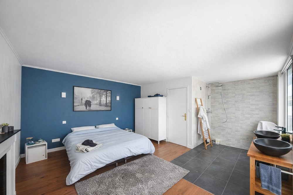 MAISON FAMILIALE DE CHARME - BEAUX VOLUMES - PROCHE COMMERCES ET ECOLES - PROCHE QUIMPERLE - photo 4