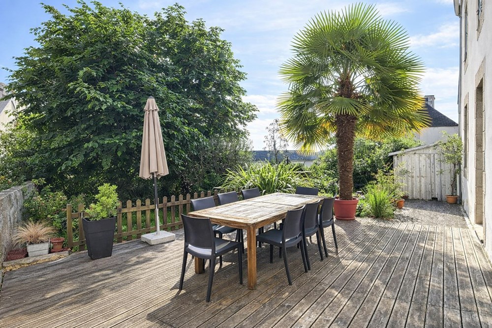 MAISON FAMILIALE DE CHARME - BEAUX VOLUMES - PROCHE COMMERCES ET ECOLES - PROCHE QUIMPERLE - photo 5