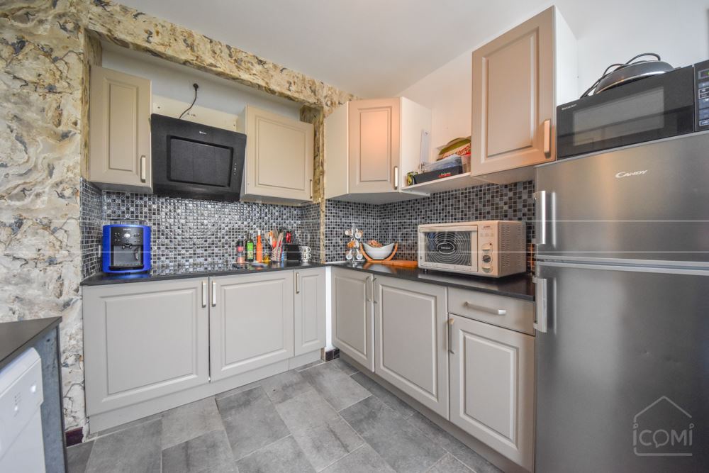 BELLE MAISON DES ANNEES 70 - RENOVEE - CALME - PROCHE BOURG - GRAND ESPACE EXTERIEUR photo 4