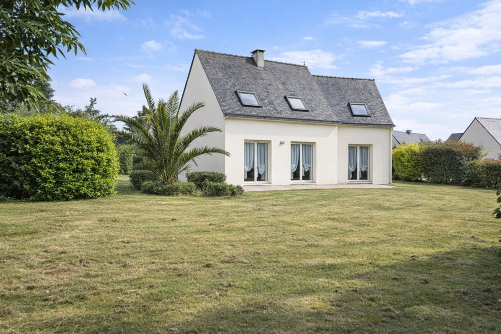 MAISON - T5 - 4 CHAMBRES ( 5 POSSIBLE) - 135M² - GRAND TERRAIN -GARAGE - BIEN RARE -