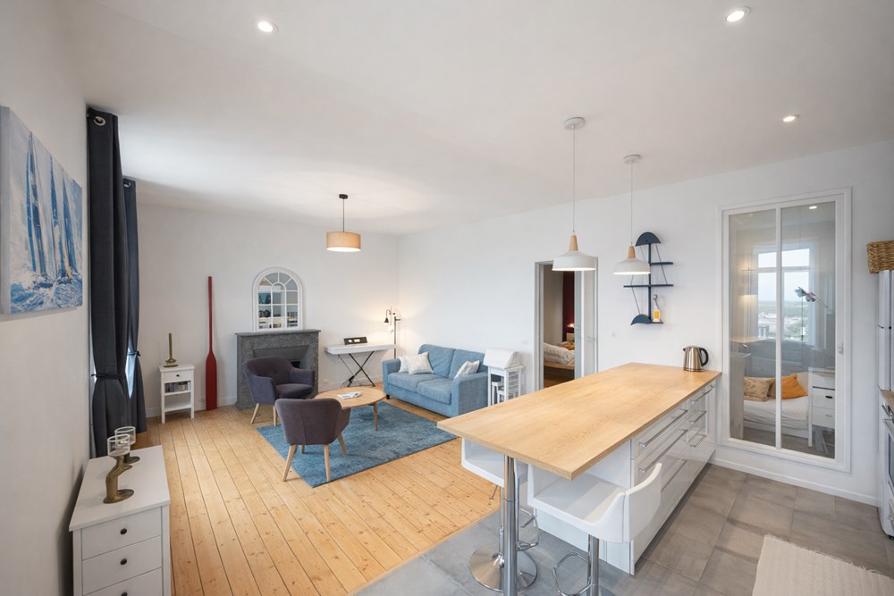 APPARTEMENT 60 M² - VUE MER - ST MICHEL - PROCHE GARE - DERNIER ETAGE - COUP DE COEUR photo 3