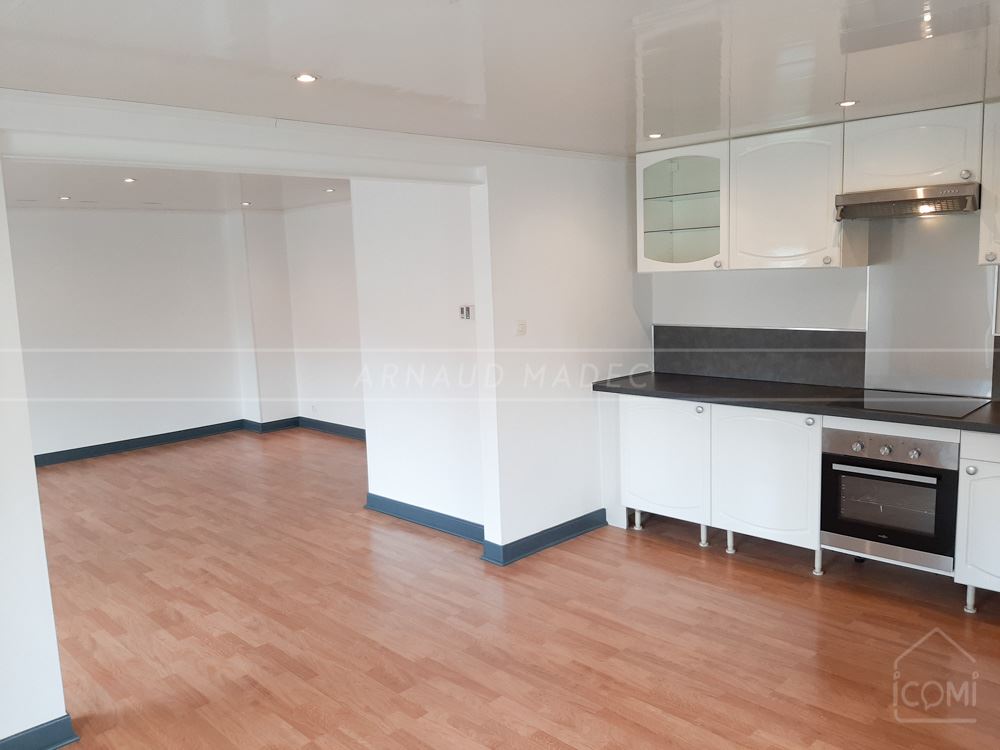 APPARTEMENT 105M² - 3 CHAMBRES - SUPERBE PIECE DE VIE - REFAIT A NEUF - PETITE COPROPRIETE DE 2 ETAGES photo 3