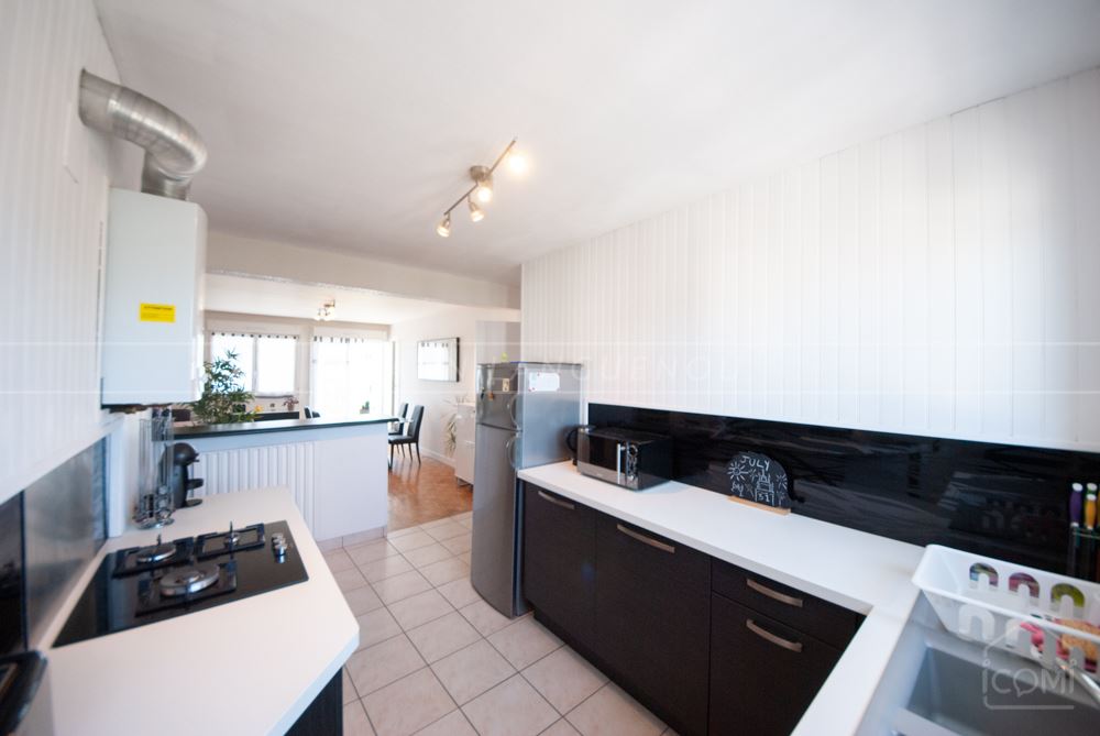 APPARTEMENT 70M² - MONTAIGNE - PROCHE CENTRE VILLE - 2 CHAMBRES - STATIONNEMENT FACILE - photo 2