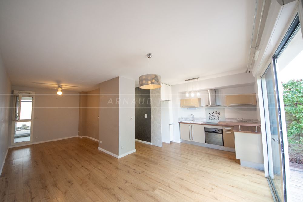 APPARTEMENT T1B/T2 - PIECE DE VIE TRIPLE - CUISINE US - TERRASSE - PARKING - AUCUN TRAVAUX - RARE ! photo 4