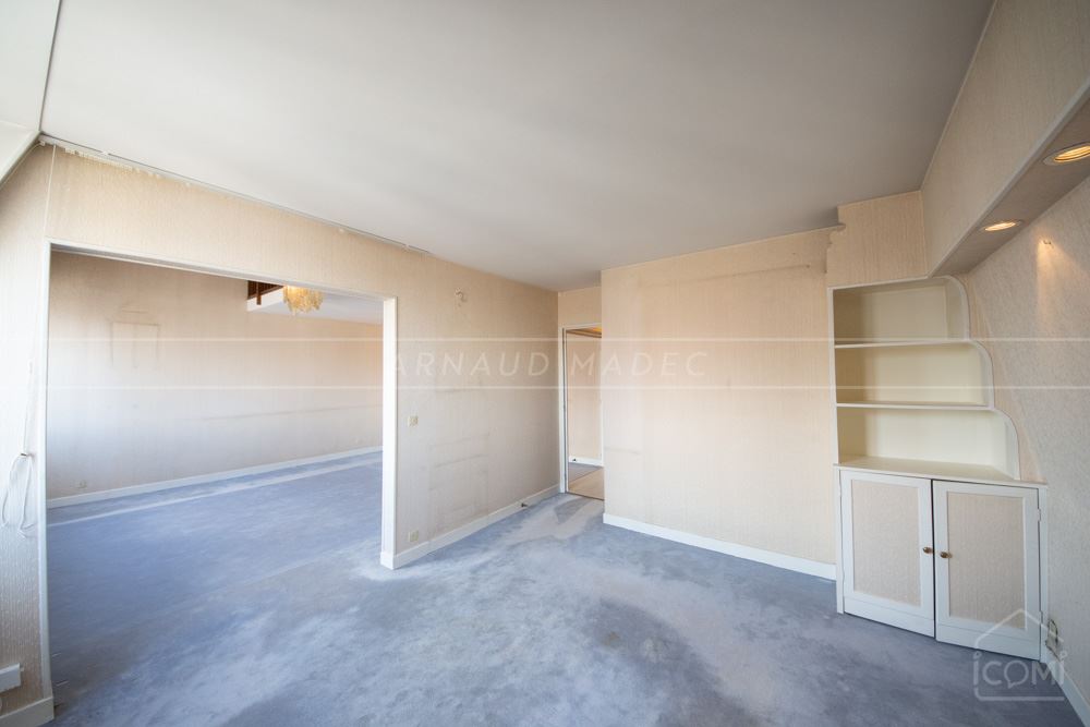 APPARTEMENT DUPLEX T5 - PIECE DE VIE DE 40M² - PARKING - ASCENSEUR - DERNIER ETAGE - RARE - IDEAL FAMILLE OU COUPLE photo 3