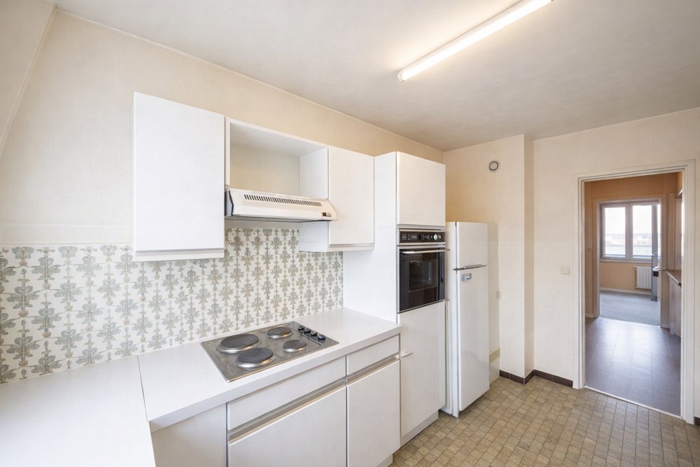 APPARTEMENT DUPLEX T5 - PIECE DE VIE DE 40M² - PARKING - ASCENSEUR - DERNIER ETAGE - RARE - IDEAL FAMILLE OU COUPLE photo 3