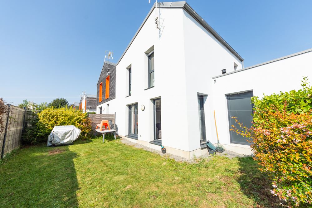 MAISON RECENTE T5/6 92M² DE 2017 AVEC 2 PLACES DE PARKINGS PRIVEES SUR UN TERRAIN CLOS DE 200M² photo 2