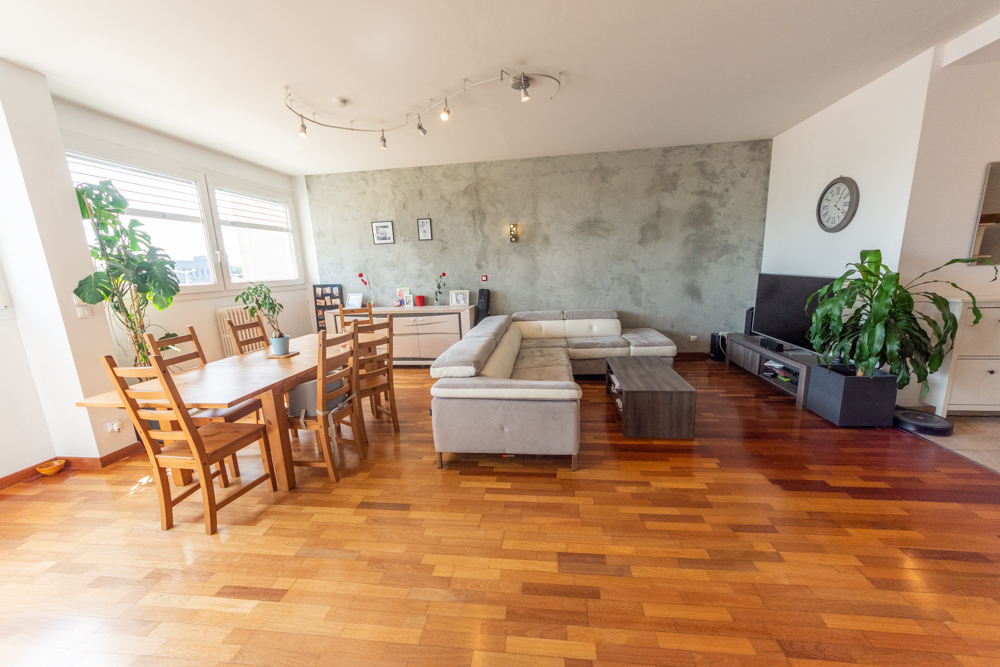 APPARTEMENT T4 92M² LUMINEUX EXPOSE SUD 2 CHAMBRE (3EME POSSIBLE) AVEC GARAGE EN LOCATION POSSIBLE photo 3
