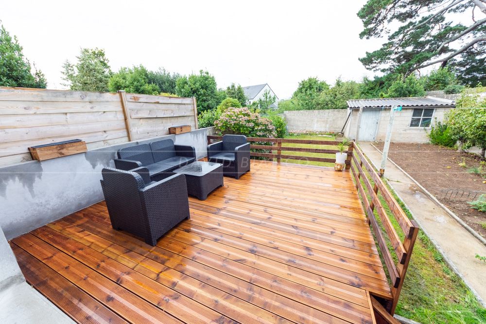 MAISON DE VILLE T6 109M² AVEC 4 CHAMBRES - TERRASSE - BELLES PRESTATIONS - RENOVEE AVEC GOUT photo 3