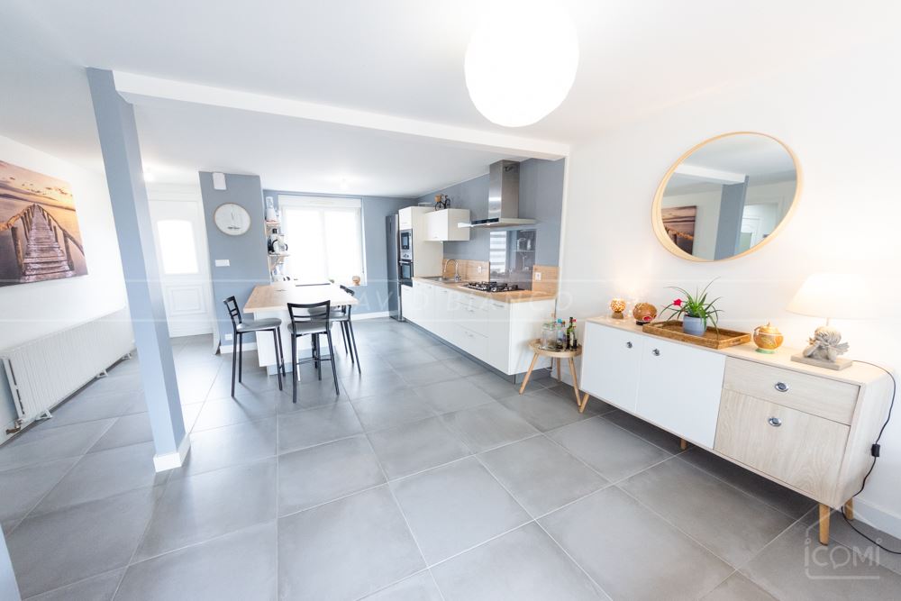 MAISON DE VILLE T6 109M² AVEC 4 CHAMBRES - TERRASSE - BELLES PRESTATIONS - RENOVEE AVEC GOUT
