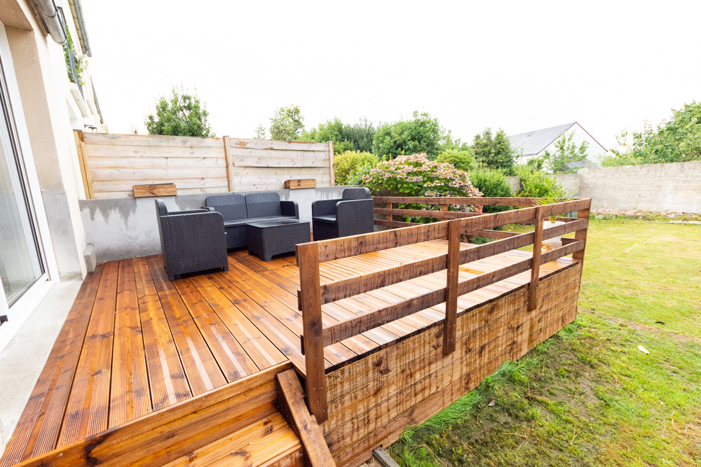 MAISON DE VILLE T6 109M² AVEC 4 CHAMBRES - TERRASSE - BELLES PRESTATIONS - RENOVEE AVEC GOUT photo 2