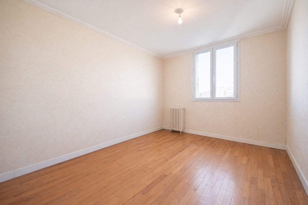 APPARTEMENT T4 - GRANDE PIECE DE VIE - CENTRE VILLE SECTEUR GARE - 2 CHAMBRES - CAVE - EXPOSITION OUEST photo 5