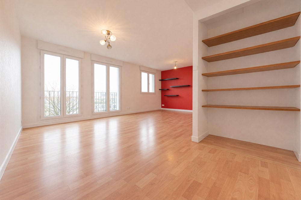 APPARTEMENT 65 M² - LUMINEUX - 2 CHAMBRES - VUE DEGAGEE - SECTEUR CALME - PROCHE COMMODITES photo 4