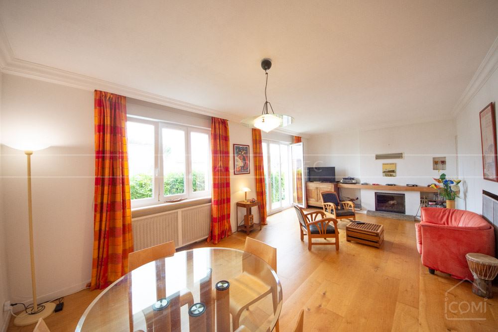 MAISON CUBIQUE DES ANNEES 60 - TERRAIN +700M² - SURFACE 180M² - RARE - COUP DE COEUR photo 4