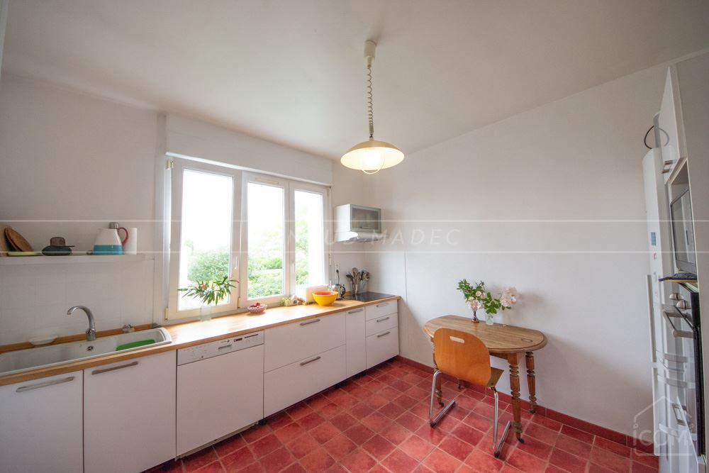 MAISON CUBIQUE DES ANNEES 60 - TERRAIN +700M² - SURFACE 180M² - RARE - COUP DE COEUR photo 3