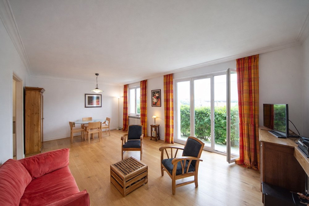 MAISON CUBIQUE DES ANNEES 60 - TERRAIN +700M² - SURFACE 180M² - RARE - COUP DE COEUR photo 2