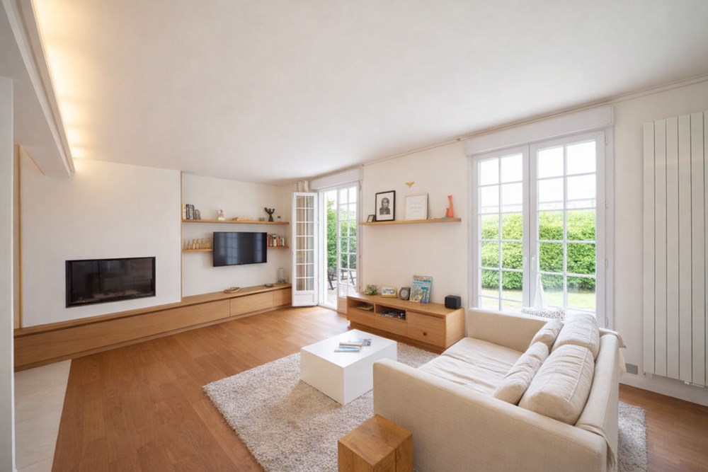 PROPRIETE 5 CHAMBRES SUR +1000M² DE TERRAIN - ESPACE DE VIE EN REZ DE JARDIN - PRESTATIONS HAUT DE GAMME - RARE photo 4