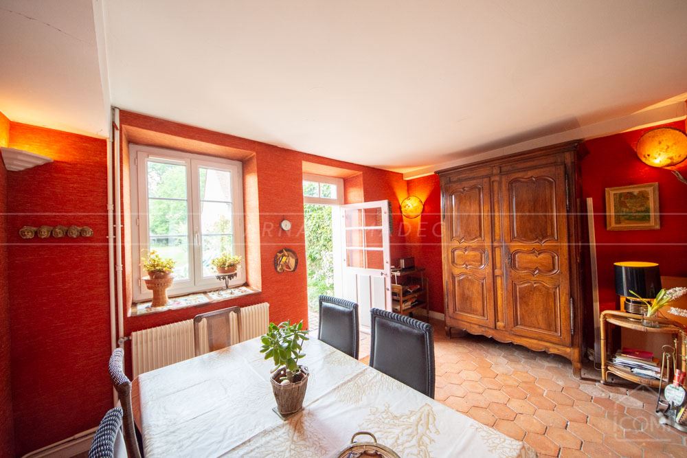 MAISON DE 200M² - 5/7 CHAMBRES - PIECE DE VIE TRIPLE AVEC ACCES IMMEDIAT AU JARDIN - COUP DE COEUR ASSURE - RARE photo 5
