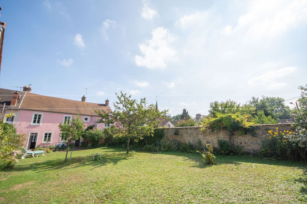 MAISON DE 200M² - 5/7 CHAMBRES - PIECE DE VIE TRIPLE AVEC ACCES IMMEDIAT AU JARDIN - COUP DE COEUR ASSURE - RARE photo 2