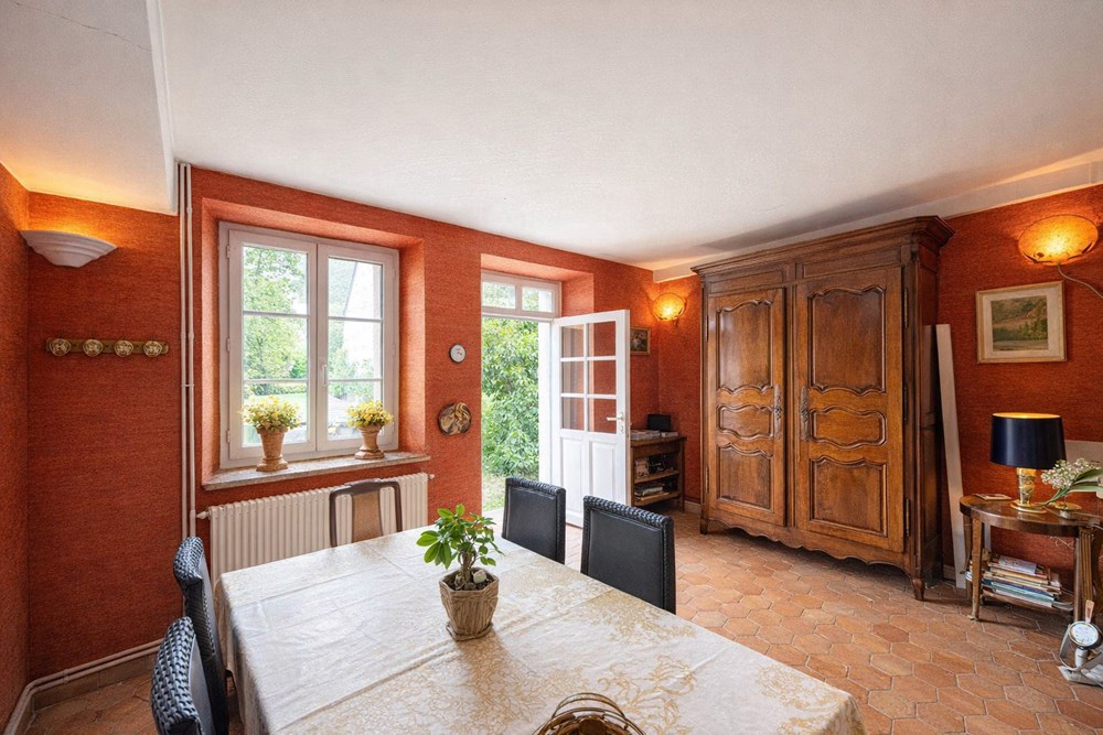 MAISON DE 200M² - 5/7 CHAMBRES - PIECE DE VIE TRIPLE AVEC ACCES IMMEDIAT AU JARDIN - COUP DE COEUR ASSURE - RARE photo 2