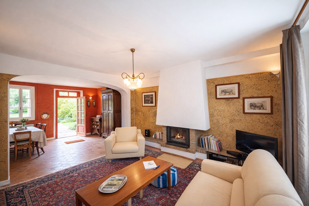MAISON DE 200M² - 5/7 CHAMBRES - PIECE DE VIE TRIPLE AVEC ACCES IMMEDIAT AU JARDIN - COUP DE COEUR ASSURE - RARE