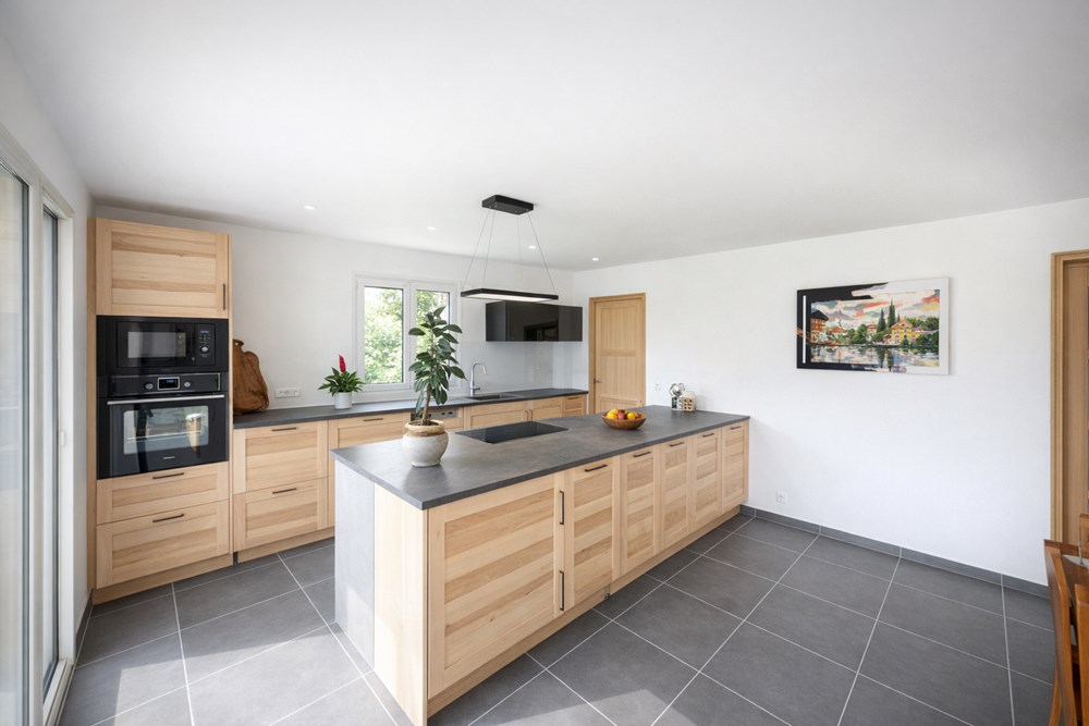 MAISON 120M² - 4 CHAMBRES - 2018 - PIECE DE VIE 42M² - CALME - PARKING - GRANDES CHAMBRES photo 2