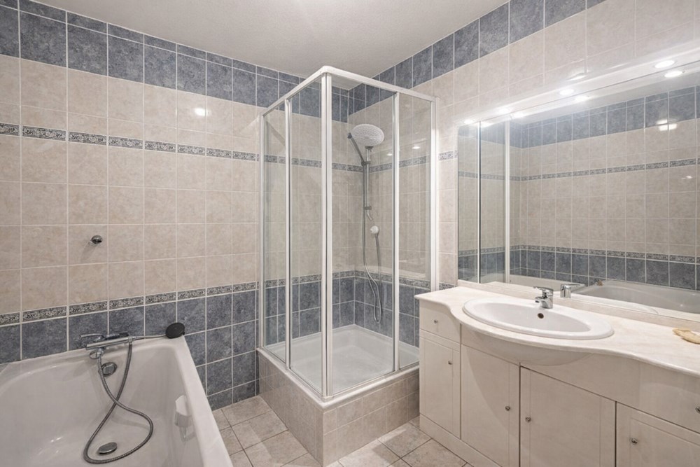 APPARTEMENT T4 DE 110M² - 3CH - EXPOSITION SUD - VUE DEGAGEE - ASCENSEUR - BALCON photo 5