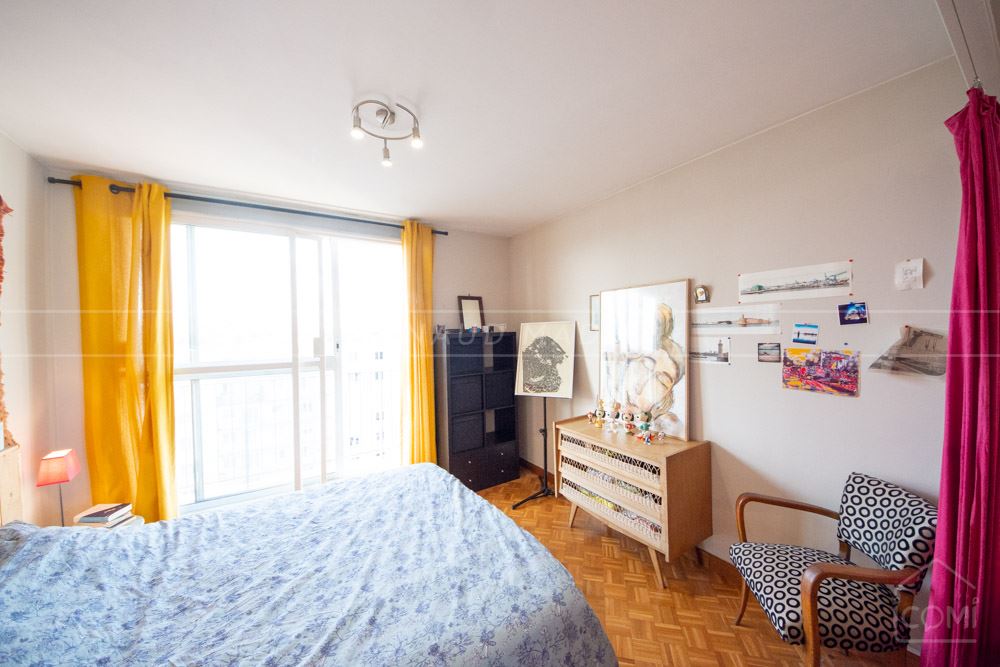 APPARTEMENT T4 - SUPER ESPACE DE VIE - 2/3 CHAMBRES - BALCONS - ASCENSEUR - RARE photo 5