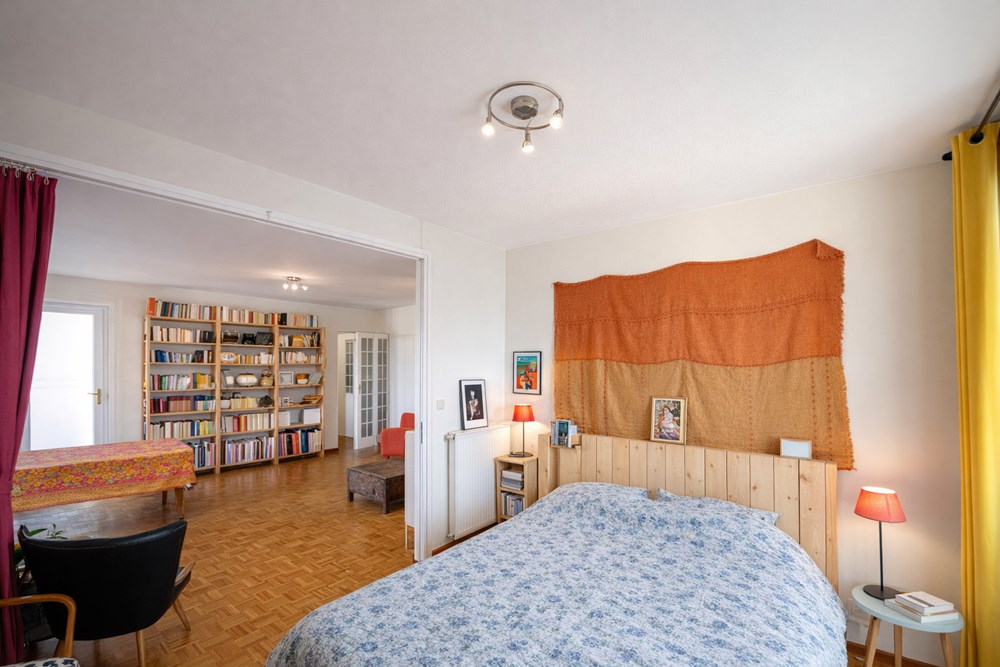 APPARTEMENT T4 - SUPER ESPACE DE VIE - 2/3 CHAMBRES - BALCONS - ASCENSEUR - RARE photo 4