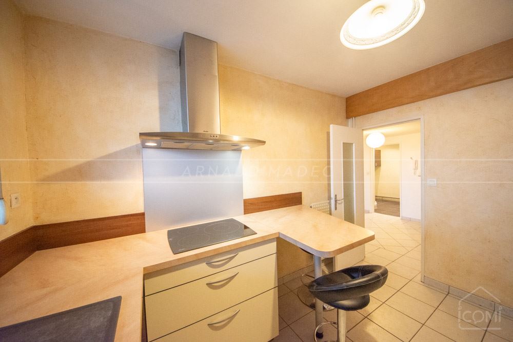 APPARTEMENT T3 - BELLE PIECE DE VIE LUMINEUSE - CUISINE TENDANCE - ASCENSEUR - BALCON TERRASSE - RARE photo 5