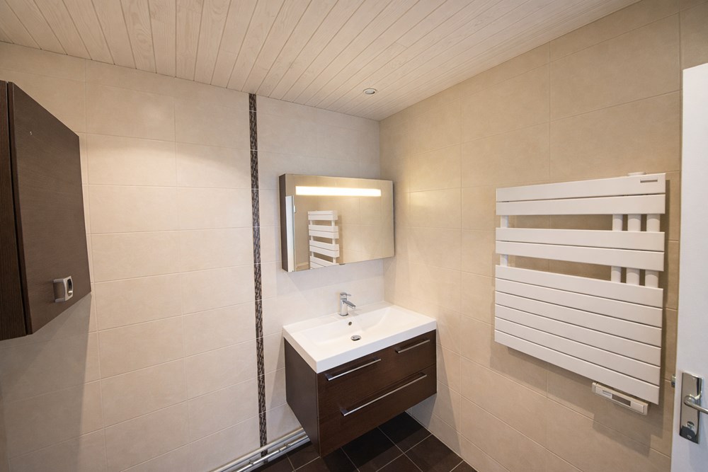APPARTEMENT T3 - BELLE PIECE DE VIE LUMINEUSE - CUISINE TENDANCE - ASCENSEUR - BALCON TERRASSE - RARE photo 4