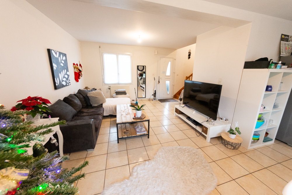MAISON JUMELEE T5 DE 95M² AVEC GARAGE - TERRASSE - 3 CHAMBRES AVEC LOCATAIRE EN PLACE photo 5