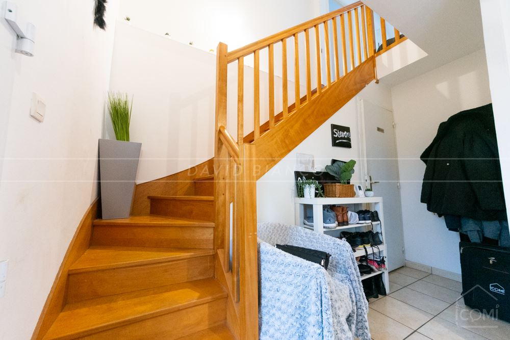 MAISON JUMELEE T5 DE 95M² AVEC GARAGE - TERRASSE - 3 CHAMBRES AVEC LOCATAIRE EN PLACE photo 4
