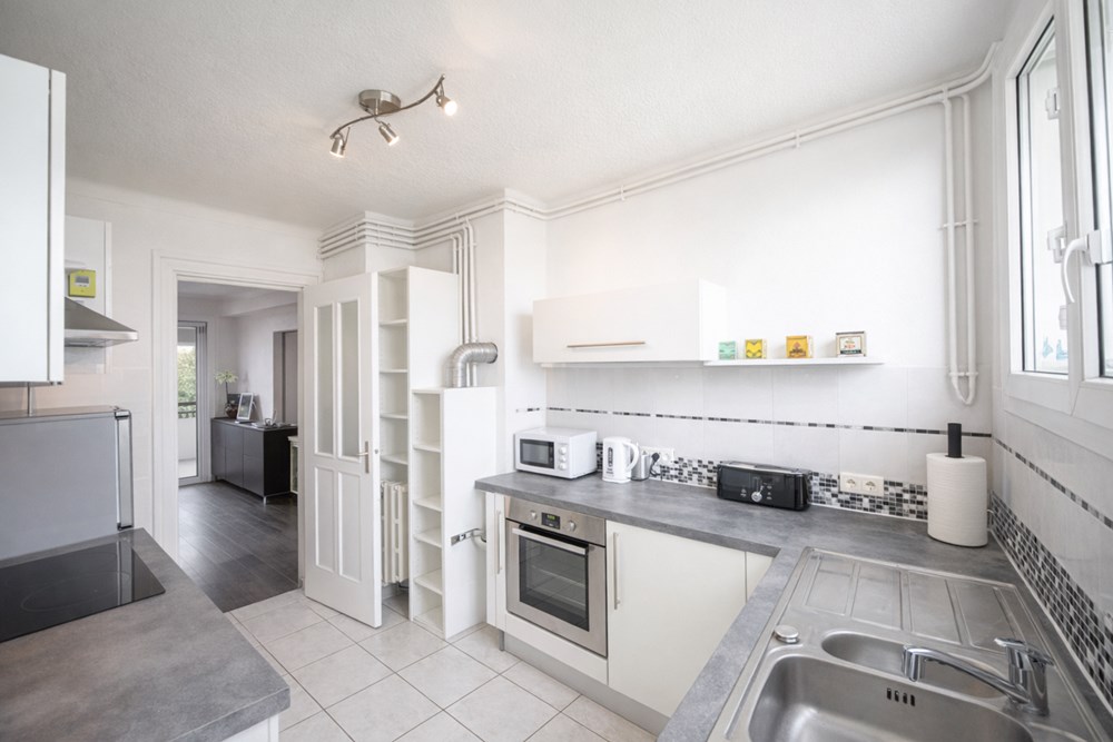 APPARTEMENT T3 - 63M² - EXPOSITION SUD - JARDIN COLLECTIF - CAVE - DALLE BETON - LOGGIA - RENOVATION RECENTE - PETITE VUE MER photo 2