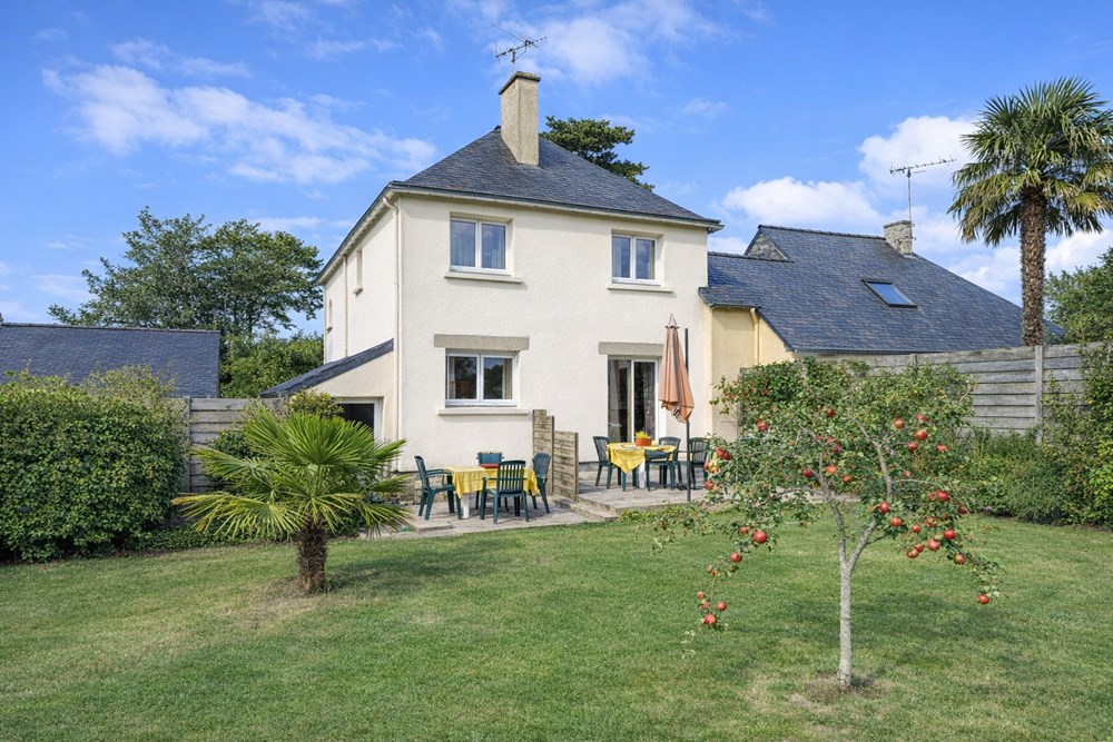 MAISON 112M² AVEC 3 PLACES DE STATIONNEMENT- JARDIN CLOS DE +600M² - 50 M DE LA PLAGE