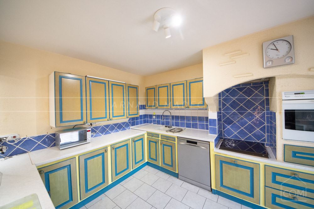 MAISON 200M² - 4/5 CHAMBRES - BEL ESPACE DE VIE DE +60M² 4 VOLUMES CUISINE/SALON/SEJOUR/VERANDA - TERRAIN +1300M² - RARE photo 5