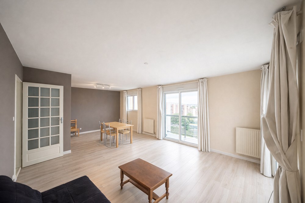 APPARTEMENT - 100M² - SPACIEUX ET LUMINEUX - 3 CHAMBRES - PARKING SOUTERRAIN - ASCENSEUR