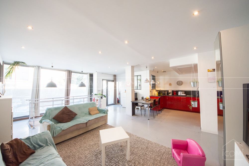 APPARTEMENT LOFT DUPLEX DE 110M² EN REZ DE TERRASSE - 3 CH - GARAGE - ENTREE INDEPENDANTE COMME UNE MAISON - RARE photo 2