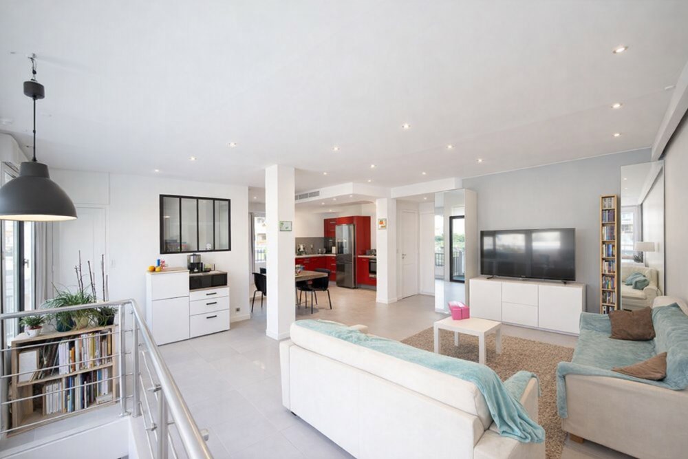 APPARTEMENT LOFT DUPLEX DE 110M² EN REZ DE TERRASSE - 3 CH - GARAGE - ENTREE INDEPENDANTE COMME UNE MAISON - RARE photo 2