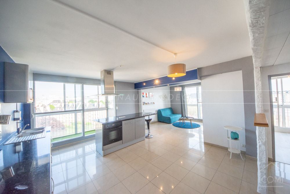 APPARTEMENT T3 - PIECE DE VIE DE 35M² - BALCON TERRASSE - ASCENSEUR - RARE - COUP DE COEUR