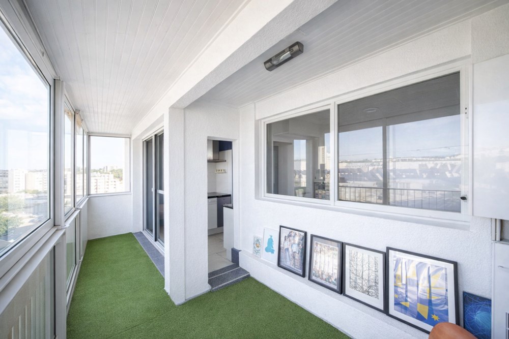 APPARTEMENT T3 - PIECE DE VIE DE 35M² - BALCON TERRASSE - ASCENSEUR - RARE - COUP DE COEUR photo 5