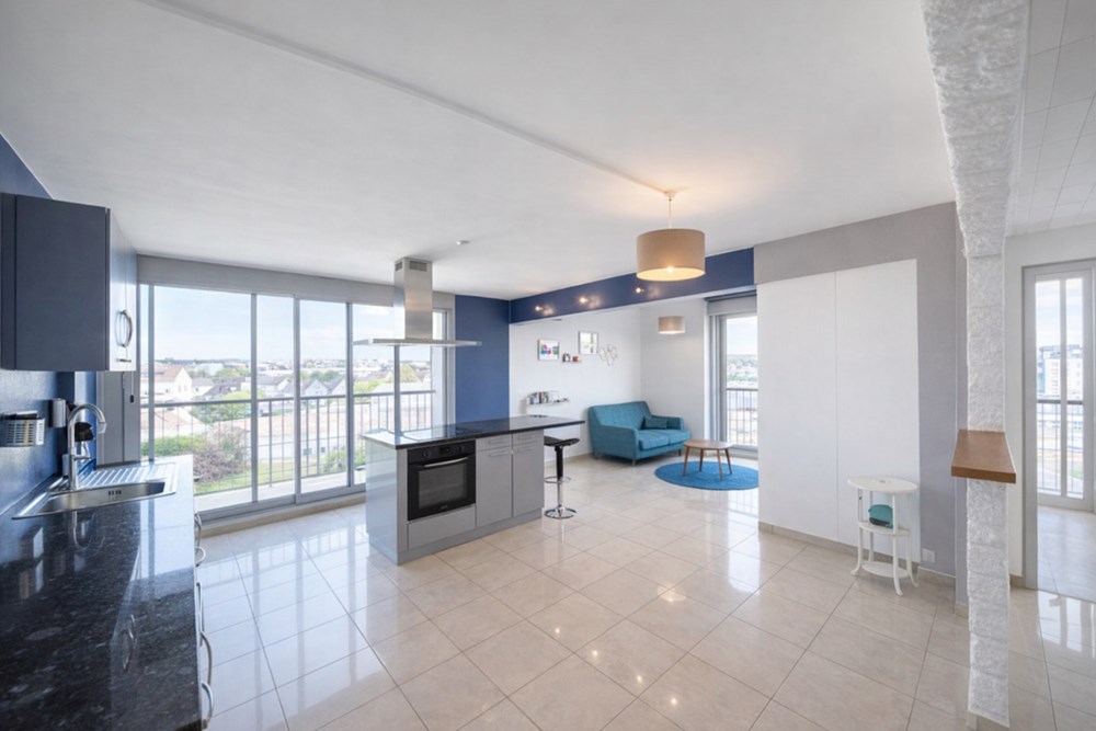 APPARTEMENT T3 - PIECE DE VIE DE 35M² - BALCON TERRASSE - ASCENSEUR - RARE - COUP DE COEUR