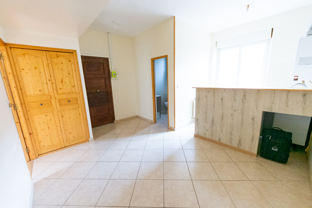 APPARTEMENT T1 BIS DE 30M² AVEC CAVE ET FAIBLES CHARGES SUR UNE DALLE BETON SANS TRAVAUX A PREVOIR photo 3